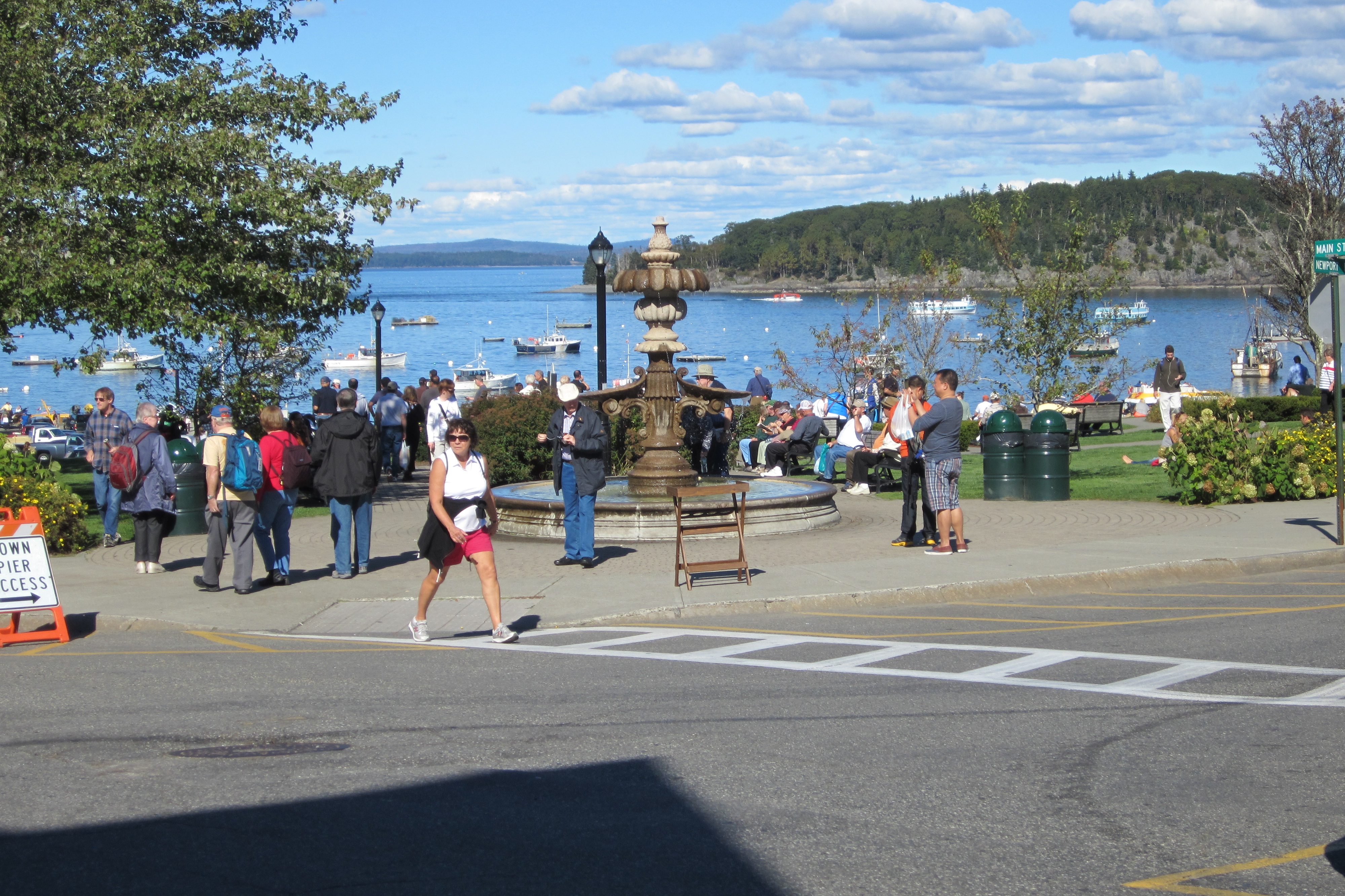Fountain at Agamont Park