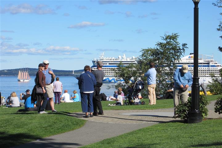 Agamont Park (Small)